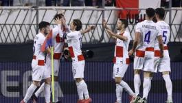 而是他多年 而是他多年